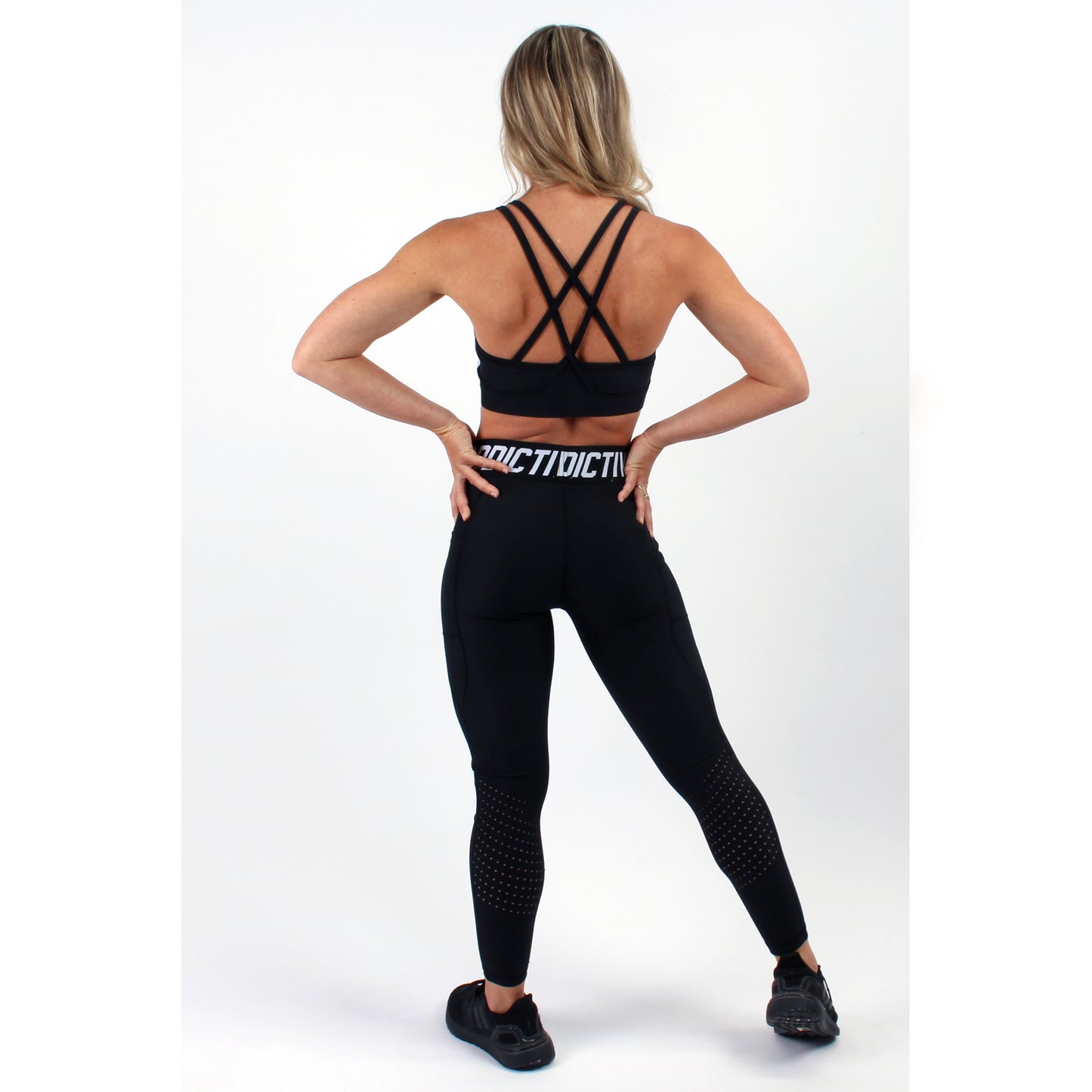 Atleta Series –  White & Black Sports Bra - 2 Addictive